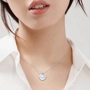Return to Tiffany heart pendant necklace ❤️